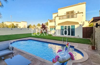 Villa - 4 Bedrooms - 5 Bathrooms for rent in Regional Small - Regional - Jumeirah Park - Dubai