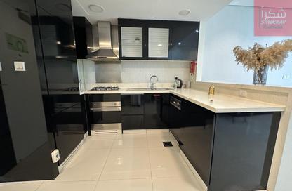 Apartment - 1 - 2 for sale in Bay's Edge - Business Bay - Dubai
