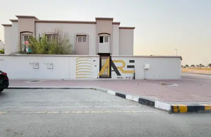Villa - 4 Bedrooms - 5 Bathrooms for rent in Barashi - Al Badie - Sharjah