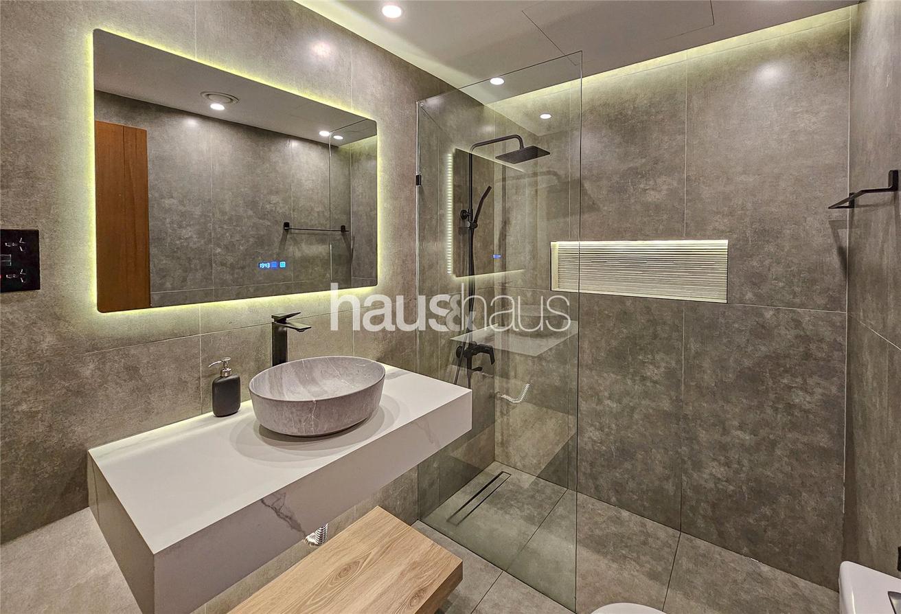 Furnished & Upgraded | Large Layout | Marina View photo 9