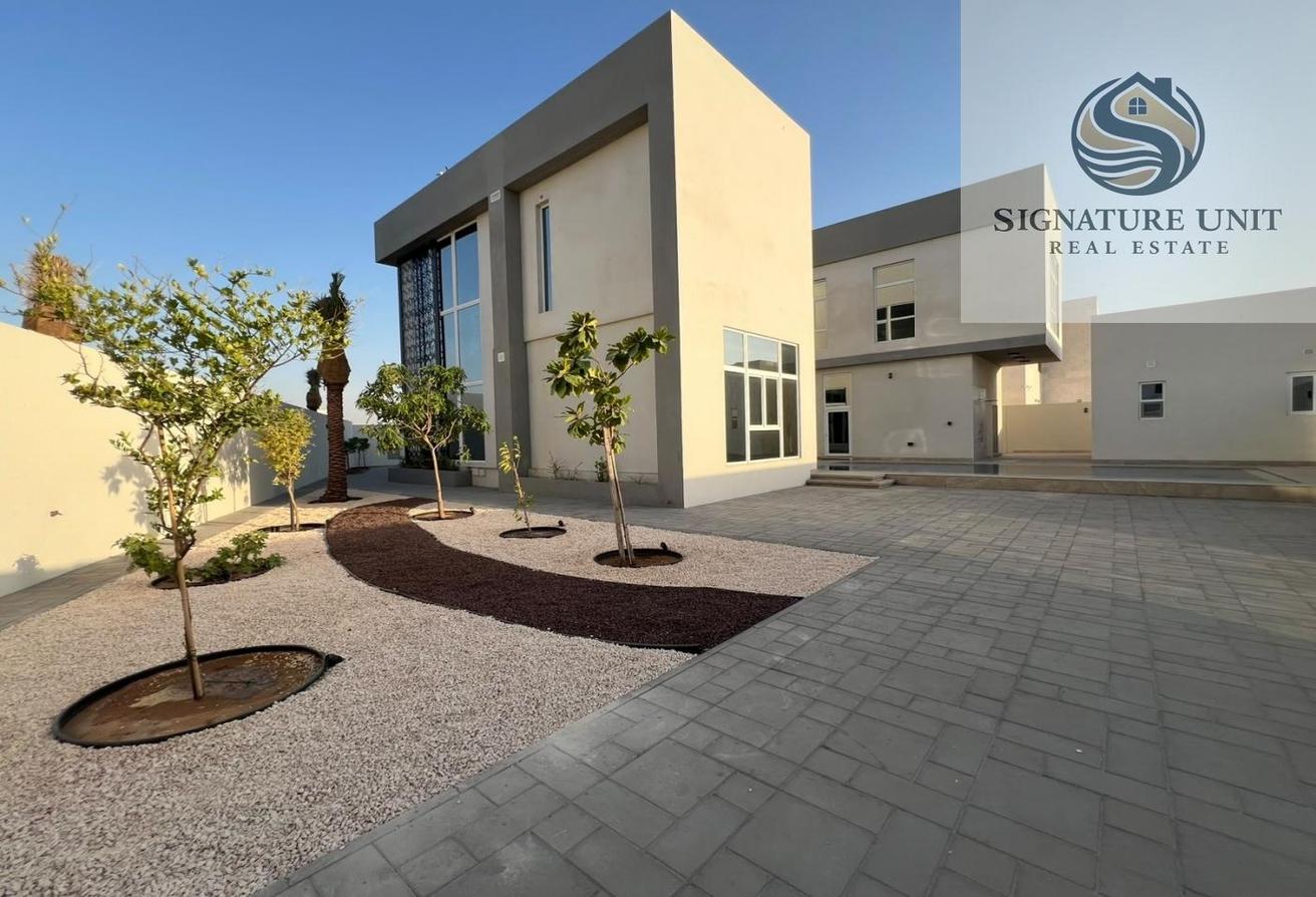 Brand new| 4BR Villa | Maid | pool | Ready To Move photo 19