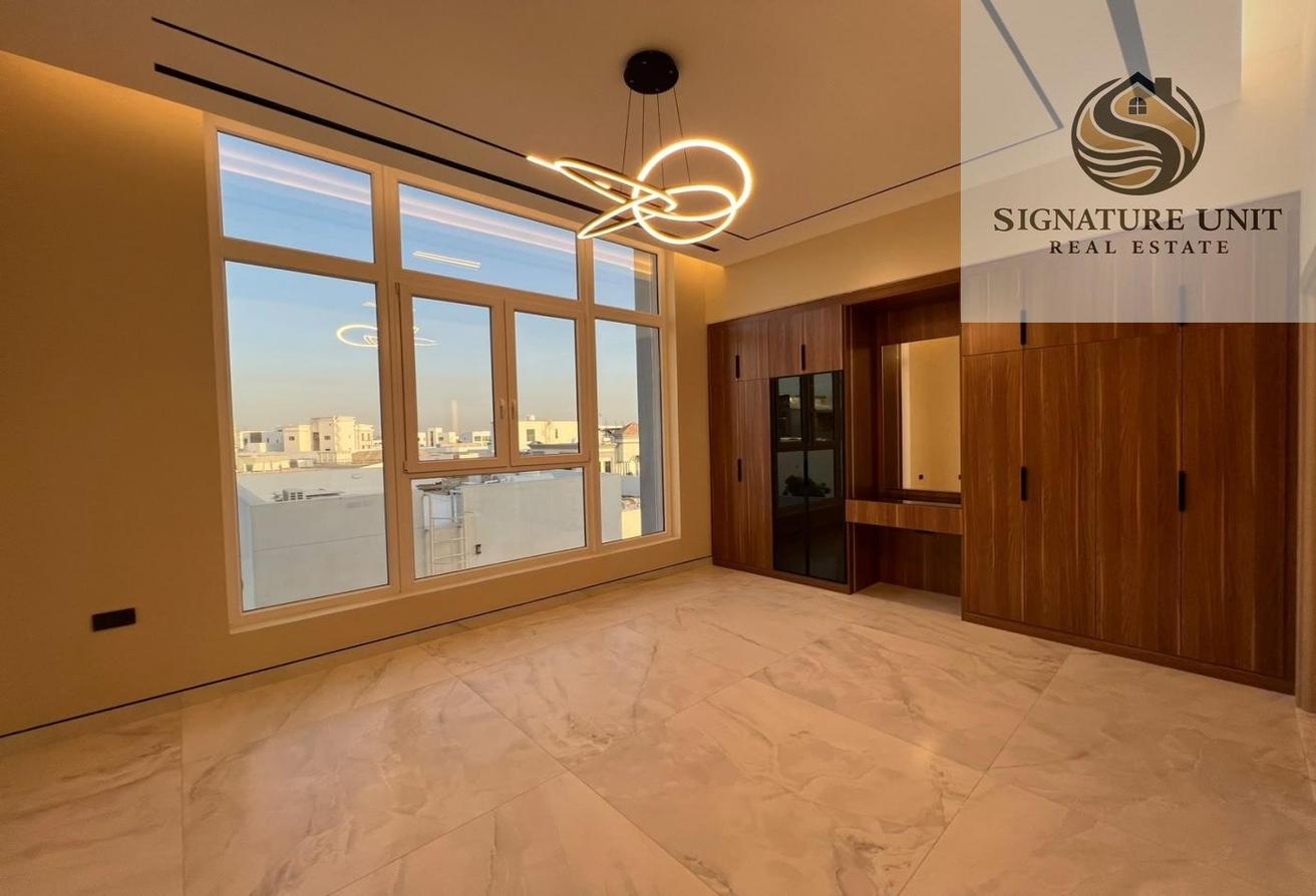 Brand new| 4BR Villa | Maid | pool | Ready To Move photo 6