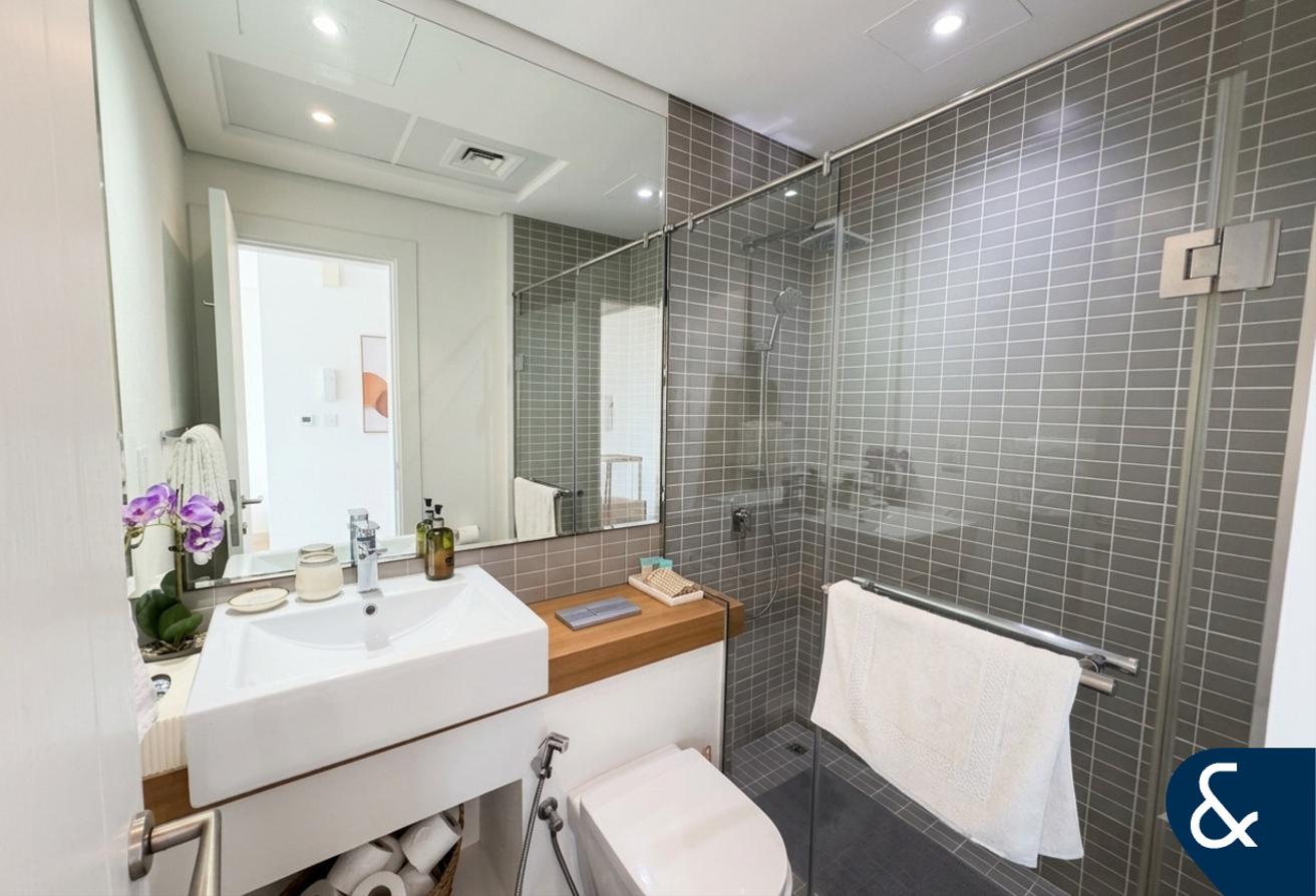 STUDIO APARTMENT | MARINA VIEW | FURNISHED photo 12