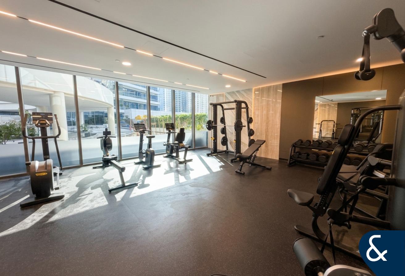STUDIO APARTMENT | MARINA VIEW | FURNISHED photo 14