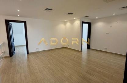 Villa - 4 - 5 for rent in Jumeirah 1 Villas - Jumeirah 1 - Jumeirah - Dubai