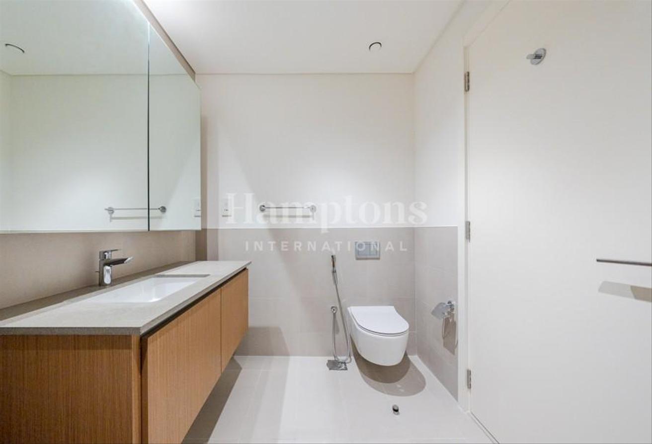 Mid Floor | Property Managed | Spacious photo 9