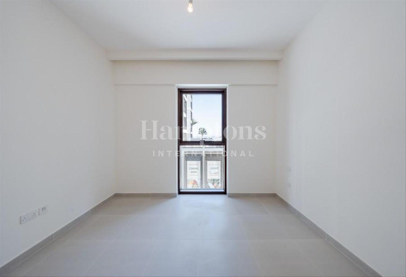 Mid Floor | Property Managed | Spacious photo 5