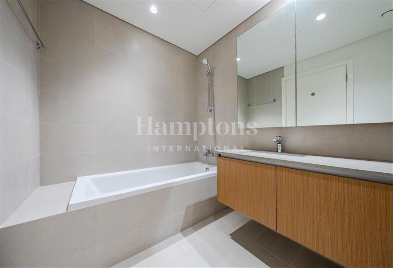 Mid Floor | Property Managed | Spacious photo 11