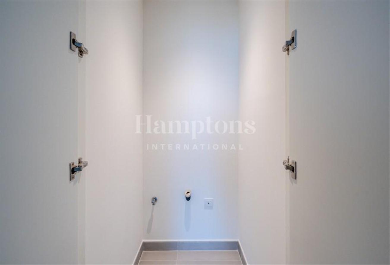 Mid Floor | Property Managed | Spacious photo 6