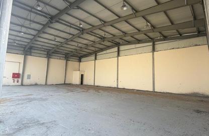 Warehouse - Studio - 2 Bathrooms for rent in Al Sajaa S - Al Sajaa - Sharjah
