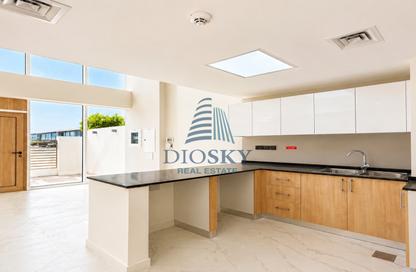 Villa - 2 Bedrooms - 4 Bathrooms for rent in Rukan 3 - Rukan - Dubai Villa - 2 Bedrooms - 4 Bathrooms for rent in Rukan 3 - Rukan - Dubai