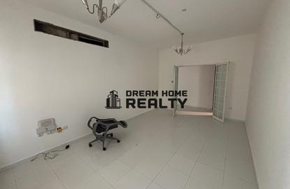 Apartment - 2 - 2 for rent in SBS Al Khan - Al Khan - Sharjah Apartment - 2 - 2 for rent in SBS Al Khan - Al Khan - Sharjah