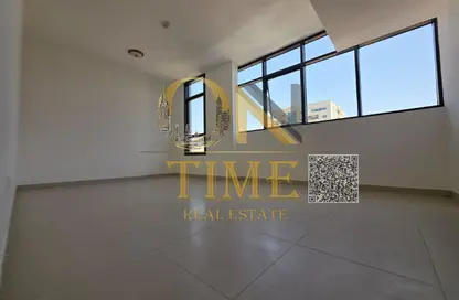 شقة - 3 غرف نوم - 3 حمامات للايجار في برج النعيمية 1 - أبراج النعيمية - النعيمية - عجمان