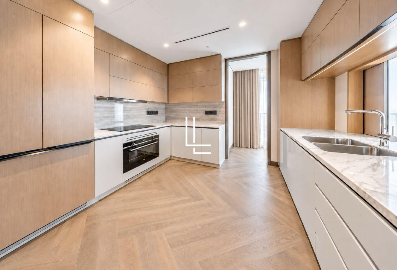 Sophisticated 3BR Residence | Prime Dubai Location photo 4