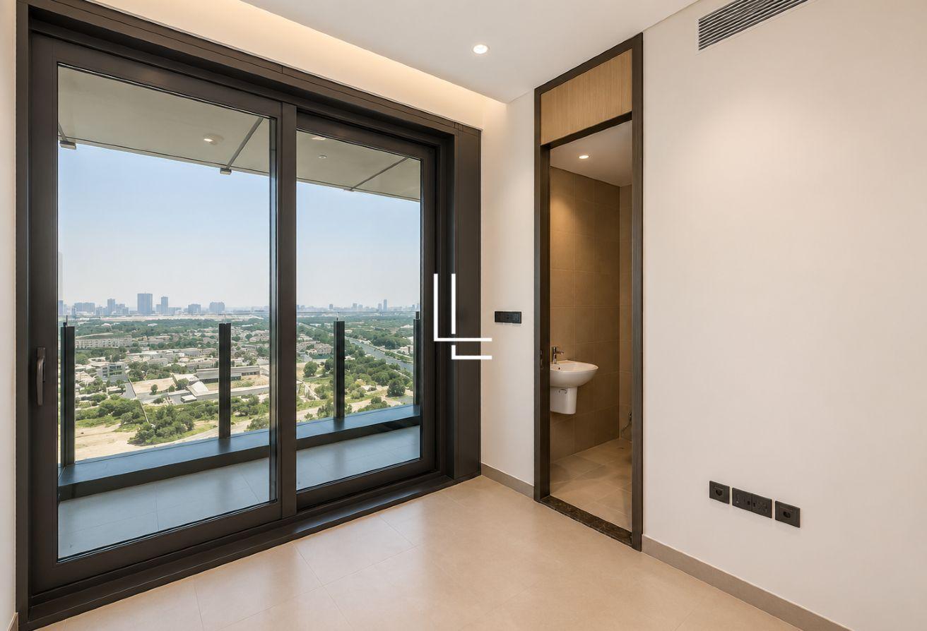 Sophisticated 3BR Residence | Prime Dubai Location photo 7
