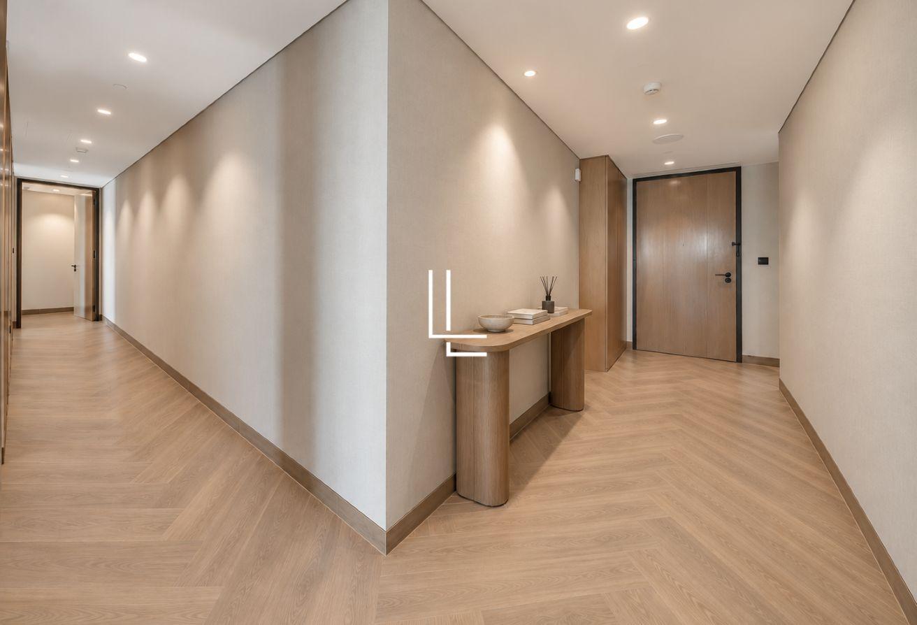 Sophisticated 3BR Residence | Prime Dubai Location photo 6