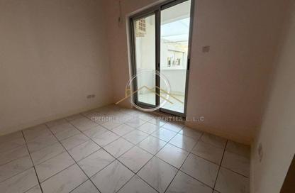 Apartment - 2 Bedrooms - 2 Bathrooms for rent in Dar Al Muraqqabat - Al Muraqqabat - Deira - Dubai