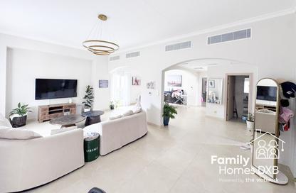Villa - 3 Bedrooms - 3 Bathrooms for rent in Meadows 1 - Meadows - Dubai
