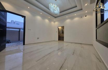 Villa - 4 - 6 for sale in Al Zaheya Gardens - Al Zahya - Ajman