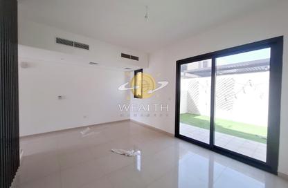 Townhouse - 2 - 4 for rent in Nasma Residence - Al Tai - Sharjah