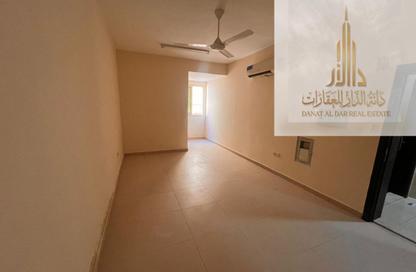 شقة - 1 حمام للايجار في عمارة عزير - 3  الروضة - الروضة - عجمان