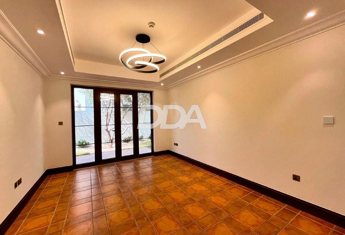 NEWLY FURNISHED | IMMACULATE | MOVE-IN READY photo 16