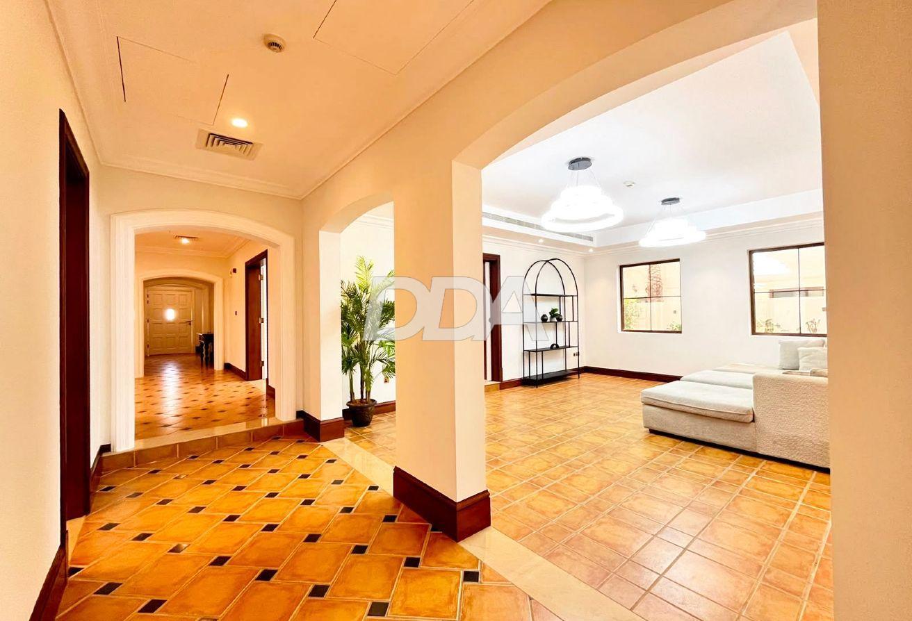 NEWLY FURNISHED | IMMACULATE | MOVE-IN READY photo 2