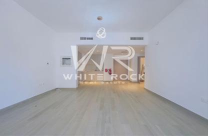 Apartment - 1 Bedroom - 1 Bathroom for rent in Waters Edge - Yas Island - Abu Dhabi