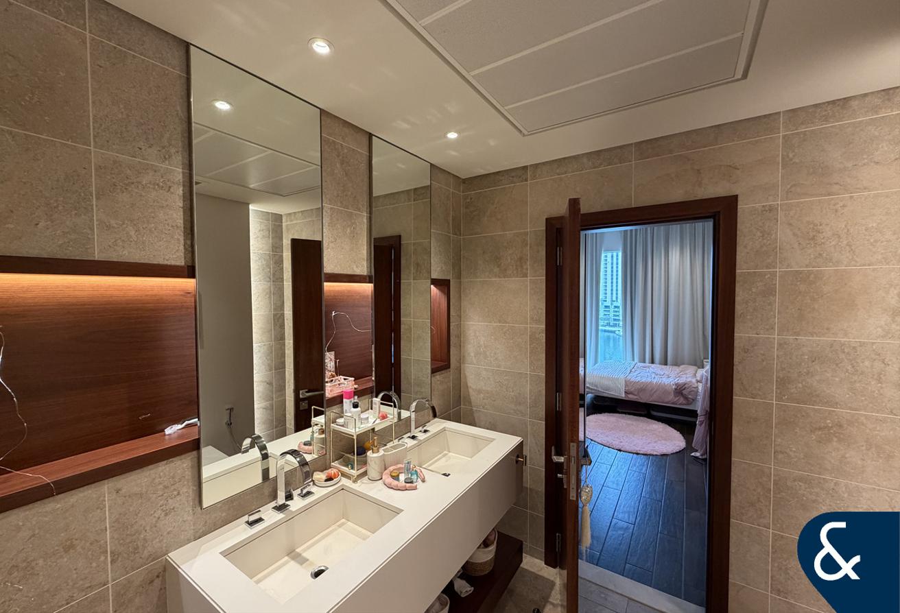 4 Bedroom | Unfurnished | Marina View photo 16