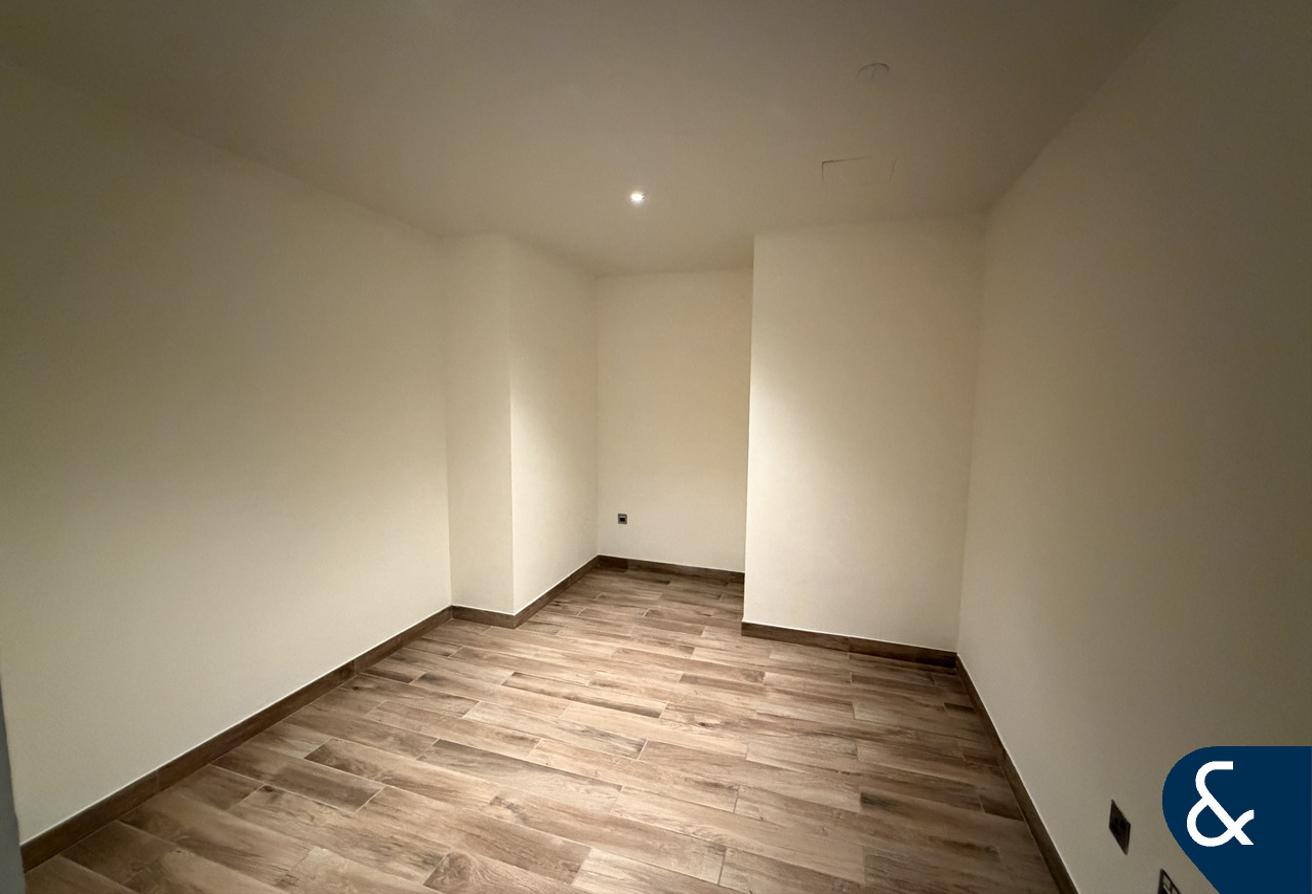 4 Bedroom | Unfurnished | Marina View photo 18