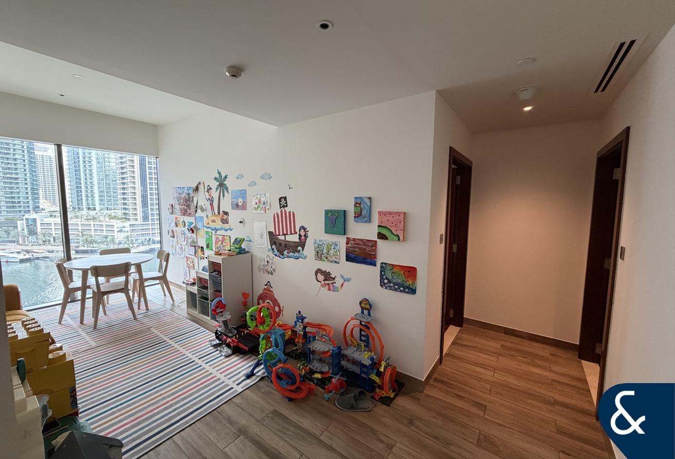 4 Bedroom | Unfurnished | Marina View photo 14