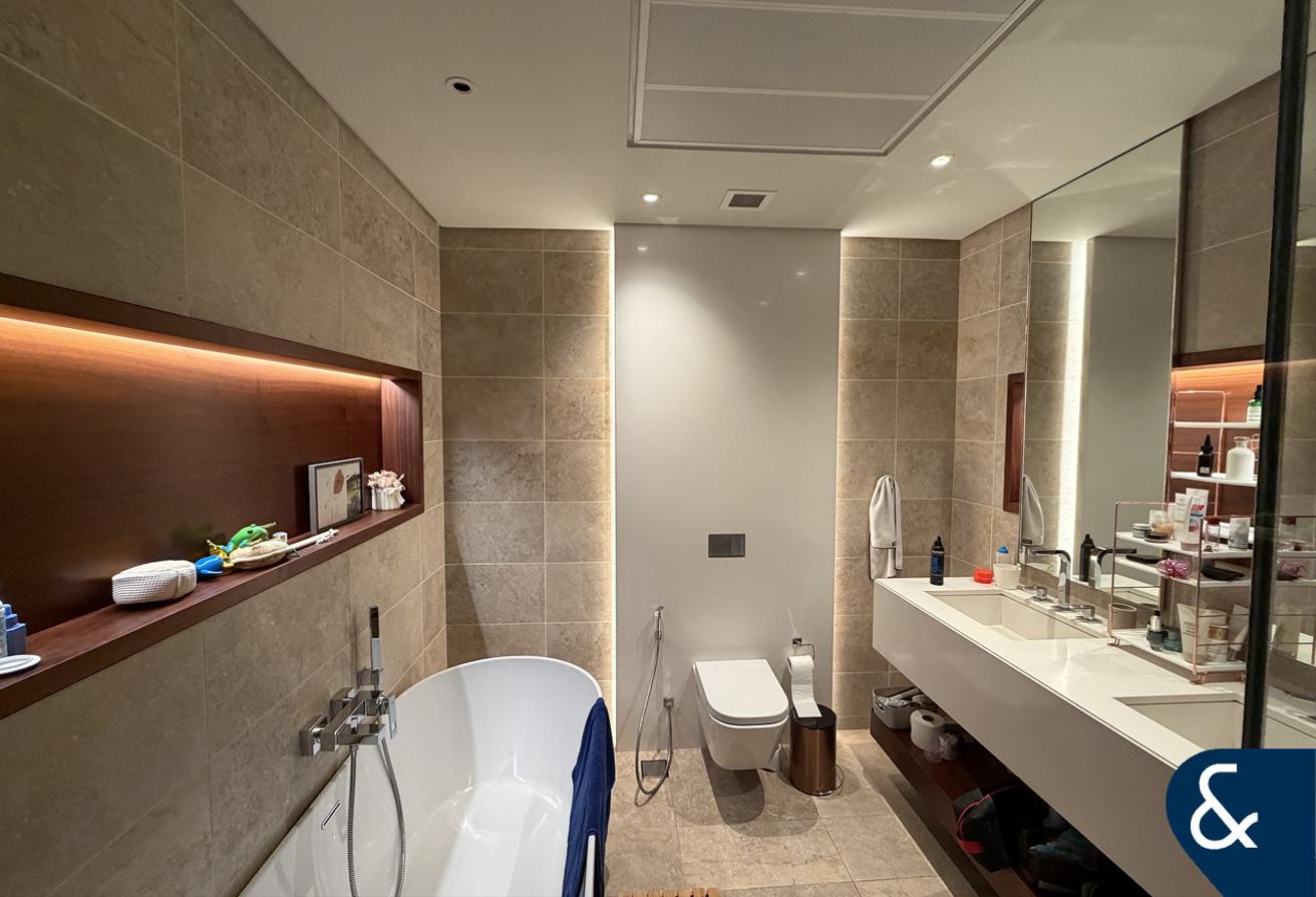 4 Bedroom | Unfurnished | Marina View photo 11