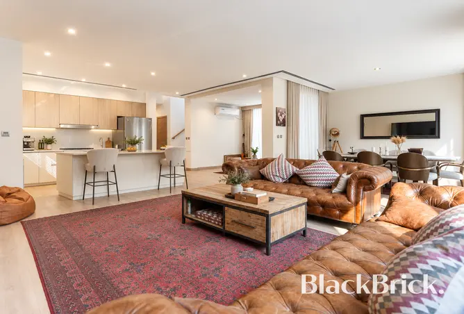 155513900 - Property Image 3
