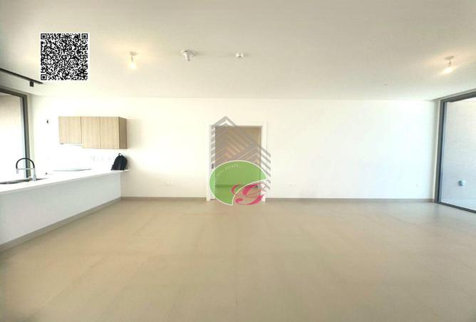 94018835 - Property Image 3