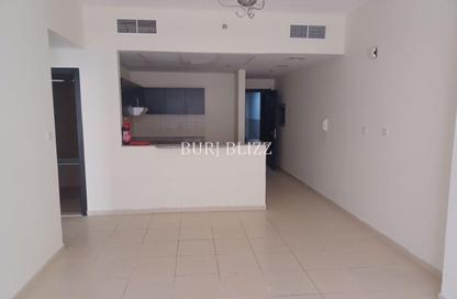 Apartment - 1 Bedroom - 1 Bathroom for rent in Mazaya 9 - Queue Point - Liwan - Dubai