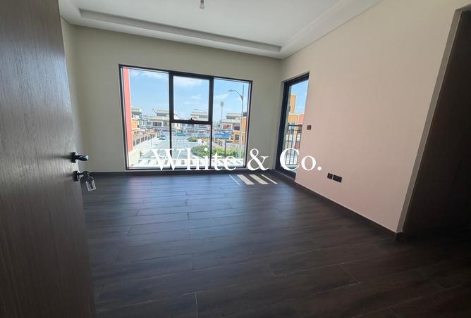 104690099 - Property Image 3