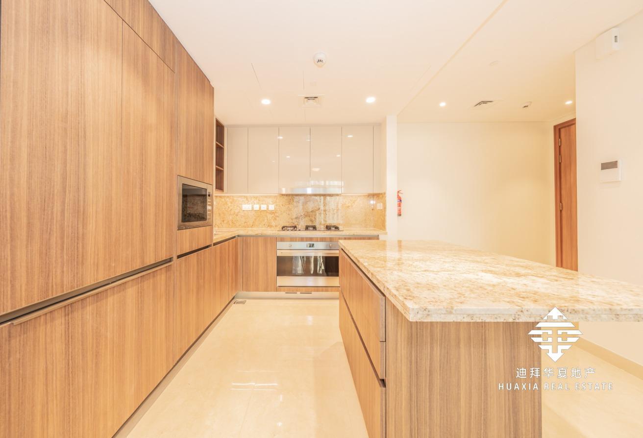 Chiller Free | New 3BR+Maid | Burj Khalifa View photo 4