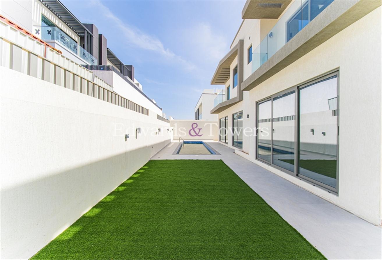 Private Pool | Elevator| Large Layout | Vacant photo 24