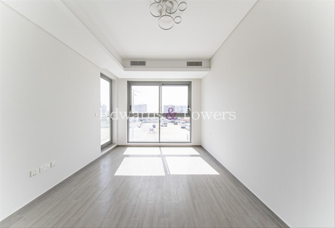 Private Pool | Elevator| Large Layout | Vacant photo 17