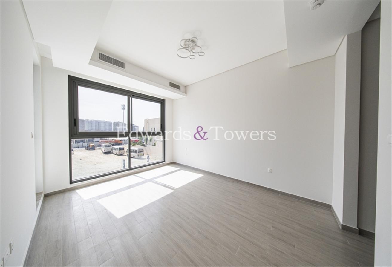 Private Pool | Elevator| Large Layout | Vacant photo 6