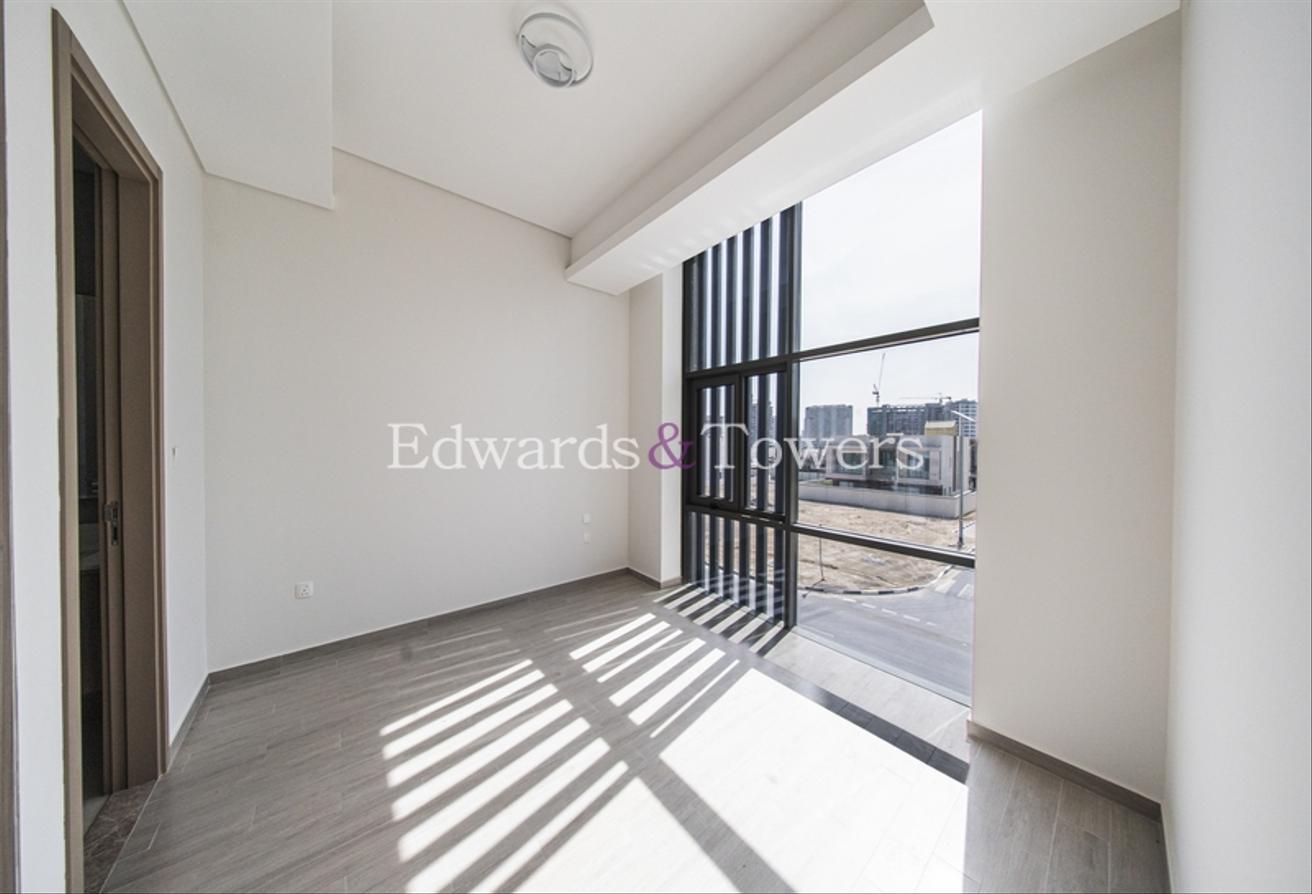 Private Pool | Elevator| Large Layout | Vacant photo 18