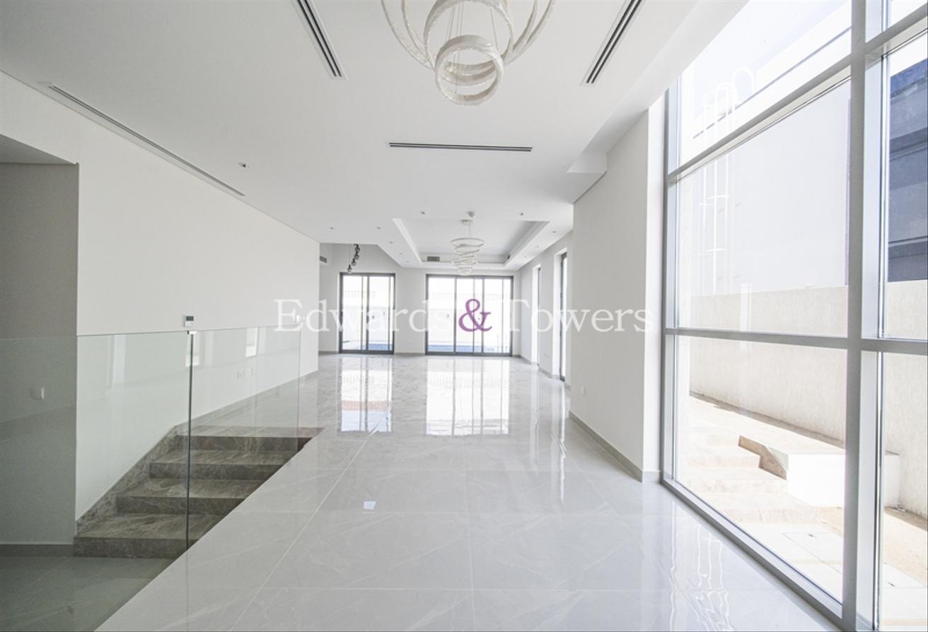 Private Pool | Elevator| Large Layout | Vacant photo 14