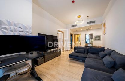 Apartment - 1 Bedroom - 2 Bathrooms for rent in Regina Tower - District 12 - Jumeirah Village Circle - Dubai