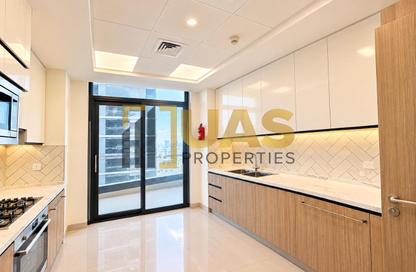 Apartment - 3 - 4 for rent in The Waves Residences - Al Mankhool - Bur Dubai - Dubai