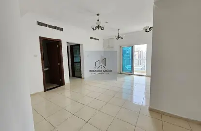 شقة - غرفة نوم - 2 حمامات للايجار في الممزر بلازا - شارع التعاون - التعاون - الشارقة