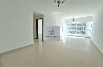 شقة - غرفة نوم - 2 حمامات للايجار في الممزر بلازا - شارع التعاون - التعاون - الشارقة