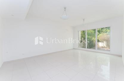 Villa - 3 - 4 for rent in Umm Suqeim 2 Villas - Umm Suqeim 2 - Umm Suqeim - Dubai