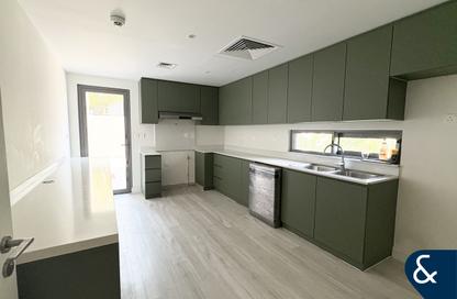 Villa - 4 - 4 for rent in The Pulse Beachfront - The Pulse - Residential District - Dubai South (Dubai World Central) - Dubai