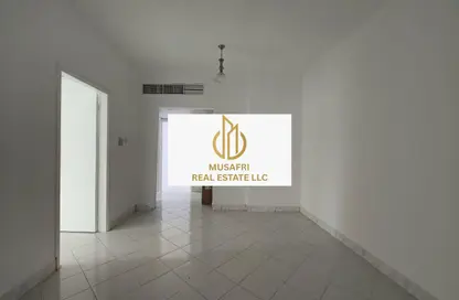 شقة - 2 غرف نوم - 2 حمامات للايجار في برج الحفيت - شارع التعاون - التعاون - الشارقة