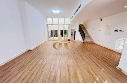 فيلا - 3 غرف نوم - 5 حمامات للبيع في اوايسيس فليكس - قرية جميرا الدائرية - دبي